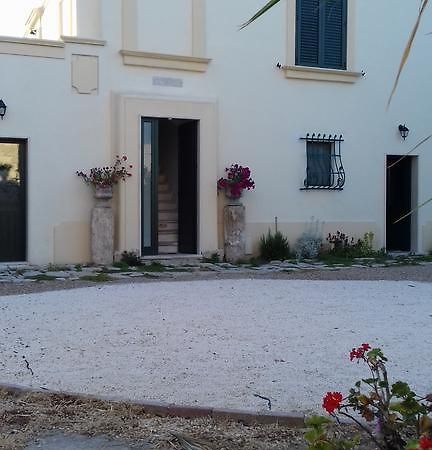 Corte Lo Jucco Tarente Buitenkant foto